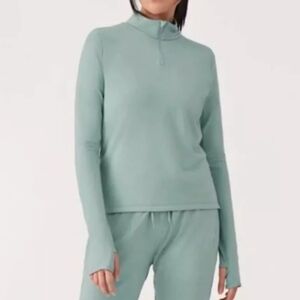 NWT Allbirds Natural Run Mid Layer Quarter Zip Marino Wool Top in Green Hush